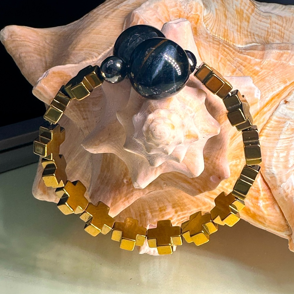 EAGLES EYE + GOLD HEMATITE  STONES CUFF BRACELET Size  7.5” up to 8”